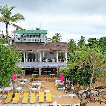 Surf Bar Mirissa Hotel Exterior photo